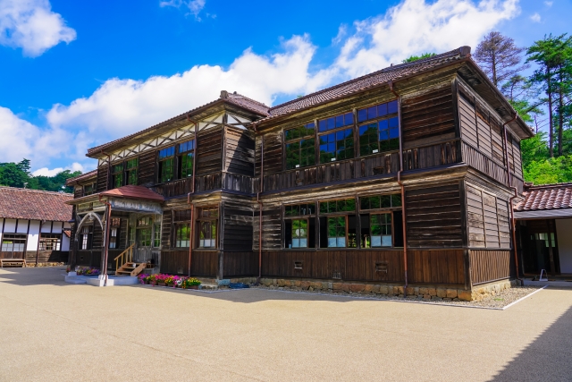 Fukiya Furusato Village: The history of Bengara, the copper-colored ...